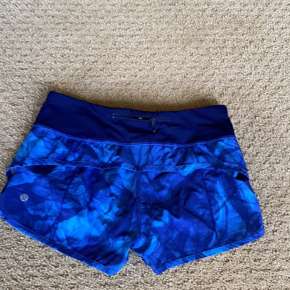 lululemon athletica Pants - Lululemon Speed Up Shorts Sz 4 Like New
